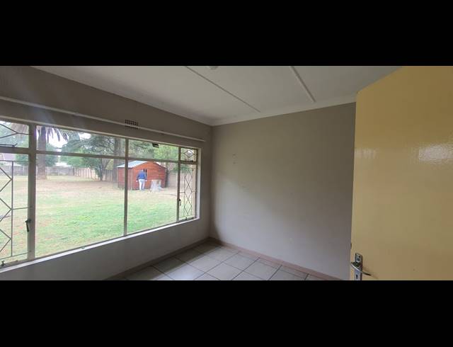 3 BEDROOM HOUSE TO LET IN ARCON PARK